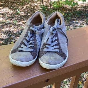 Comfotiva Align brown leather sneakers